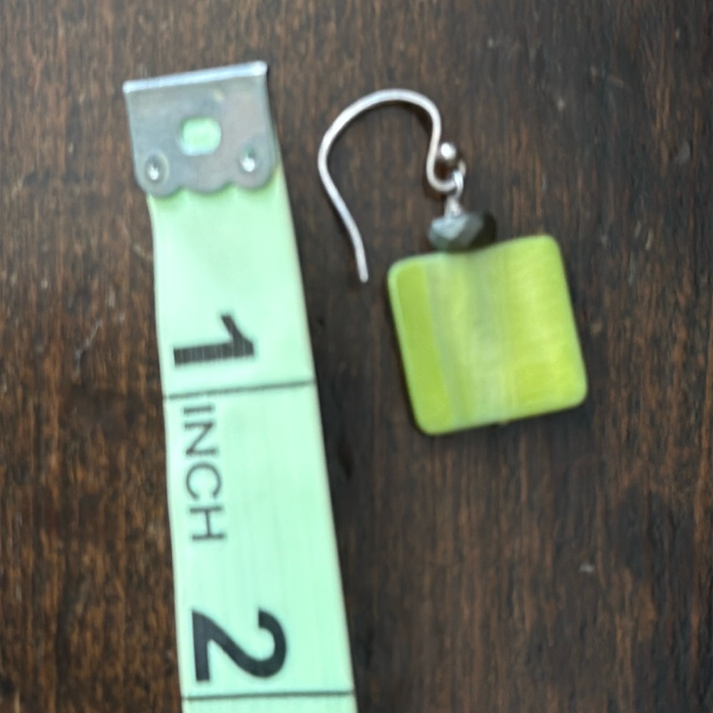 Silpada Lime Green Mother of Pearl Square SINGLE Earring W1134 - Picture 2 of 3